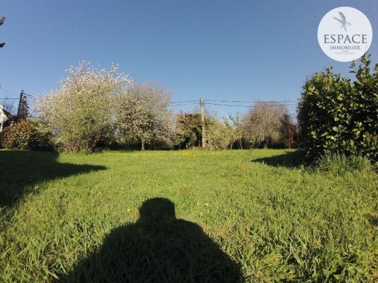 À vendre à Concarneau terrain hors lotissement de 745 m²