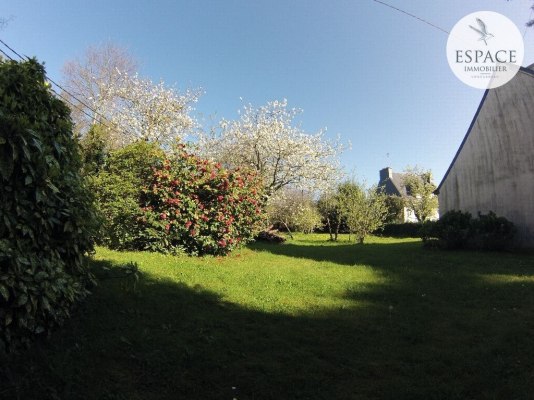 À vendre à Concarneau terrain hors lotissement de 745 m²