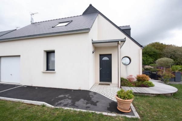 A vendre à Concarneau maison contemporaine de 6 pièces proche de la voie verte et des commerces