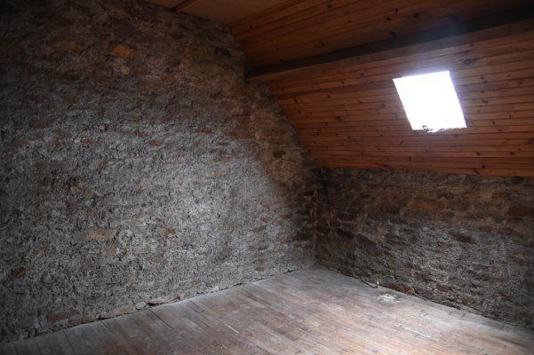 A vendre à Trégunc Projet de rénovation pour cette maison à pied des commerces