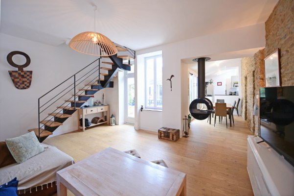 A vendre à Concarneau au centre-ville maison rénovée avec grande terrasse