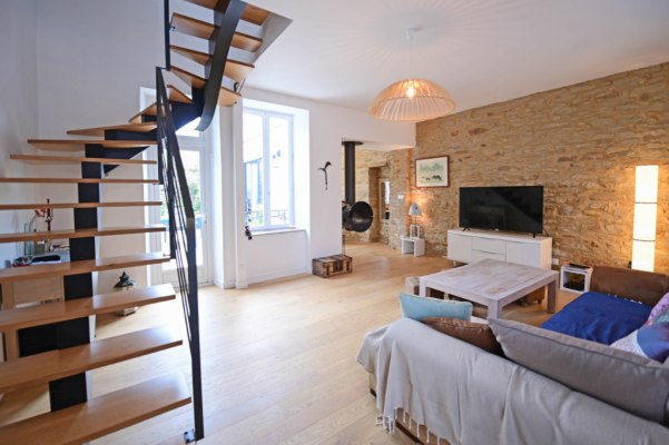 A vendre à Concarneau au centre-ville maison rénovée avec grande terrasse