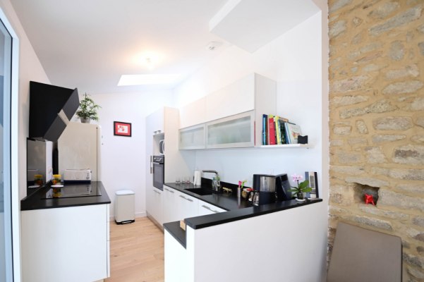 A vendre à Concarneau au centre-ville maison rénovée avec grande terrasse
