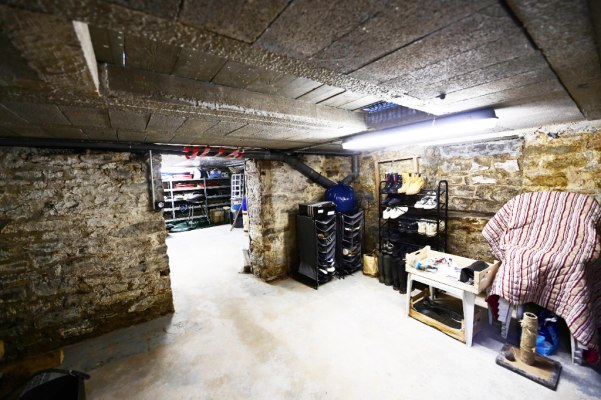 A vendre à Concarneau au centre-ville maison rénovée avec grande terrasse
