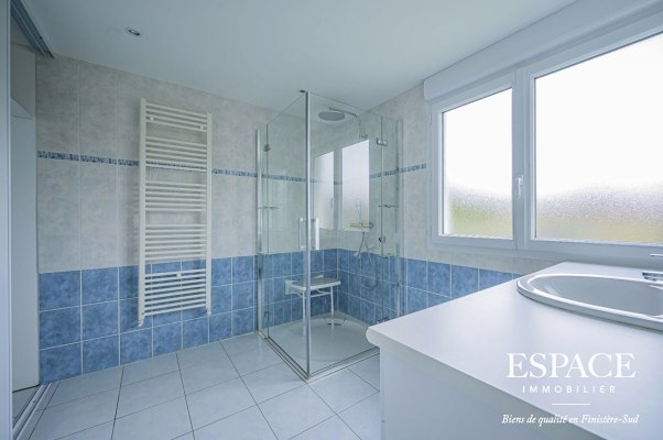 PONT-AVEN Maison de campagne à rénover sur un terrain de 12 153 m²