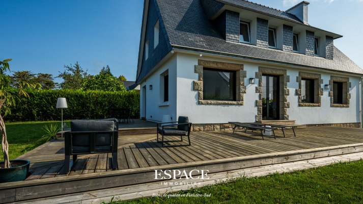 A vendre à deux pas de la plage des Sables Blancs - belle maison familiale à la rénovation contemporaine