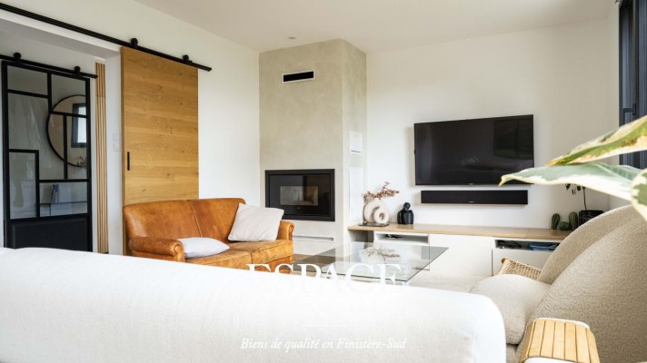 A vendre à deux pas de la plage des Sables Blancs - belle maison familiale à la rénovation contemporaine