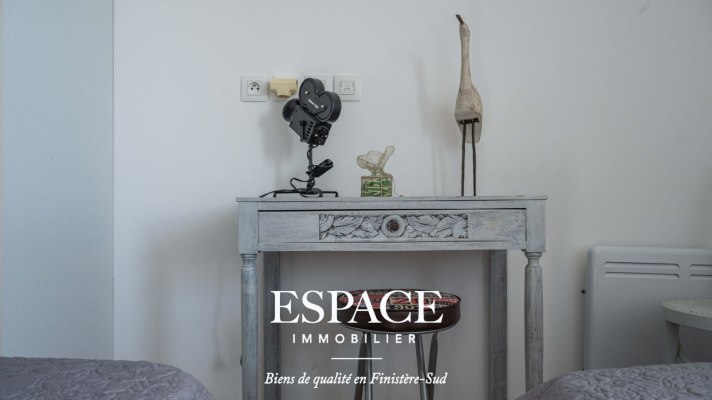 A vendre à Concarneau devant la plage des Sables Blancs bel appartement  3 pièces avec balcon &amp; parking privatif