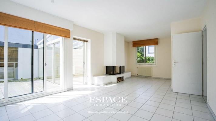 A vendre à CONCARNEAU - Maison située au calme avec grandes terrasses à deux pas du bord de mer