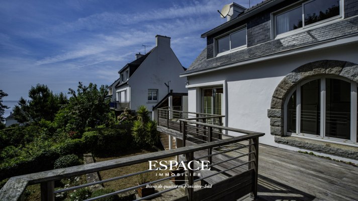 A vendre à CONCARNEAU - Maison située au calme avec grandes terrasses à deux pas du bord de mer