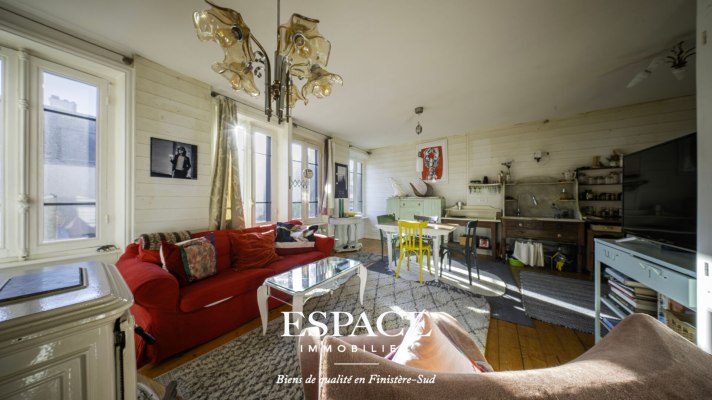 A vendre au centre-ville de Concarneau maison de charme &amp; emplacement prisé