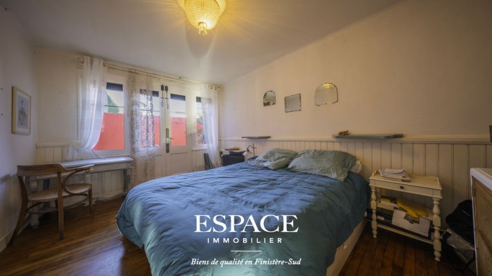 A vendre au centre-ville de Concarneau maison de charme &amp; emplacement prisé