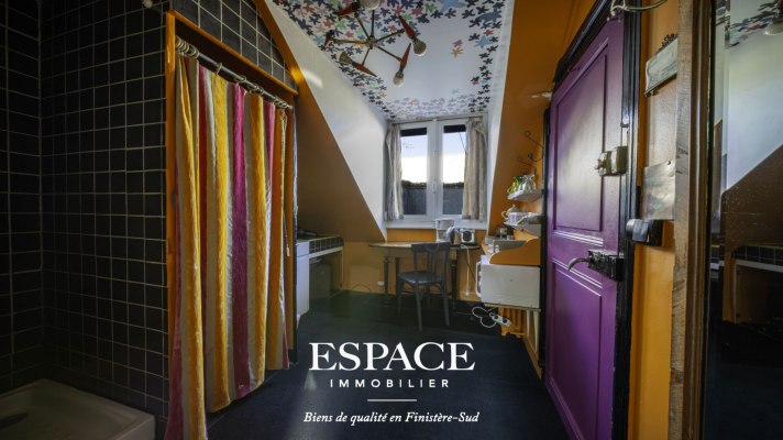 A vendre au centre-ville de Concarneau maison de charme &amp; emplacement prisé