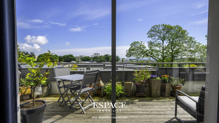 A vendre à Concarneau appartement d'exception 4 pièces de 102 m² en dernier étage avec grande