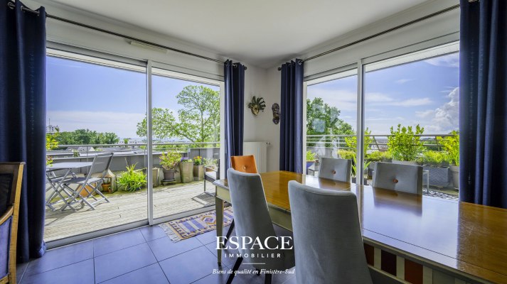 A vendre à Concarneau appartement d'exception 4 pièces de 102 m² en dernier étage avec grande