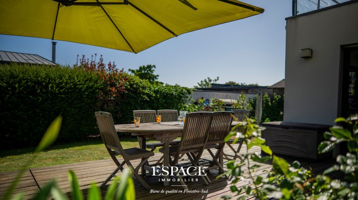 A vendre à Concarneau maison contemporaine de 187 m²  à deux pas de la plage des Sables Blancs