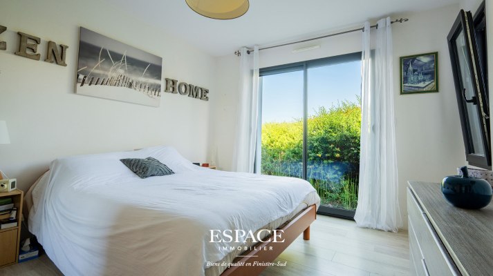 A vendre à Concarneau maison contemporaine de 187 m²  à deux pas de la plage des Sables Blancs