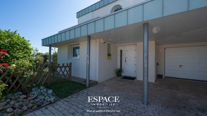 A vendre à Concarneau rive droite - maison contemporaine - architecture épurée, ascenseur, solarium - un bien rare entre centre-ville, plage et nature