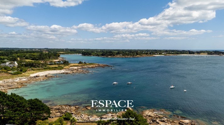 A vendre à Concarneau Le Cabellou à 100 m de la plage - Maison d'architecte avec piscine et jardin paysager