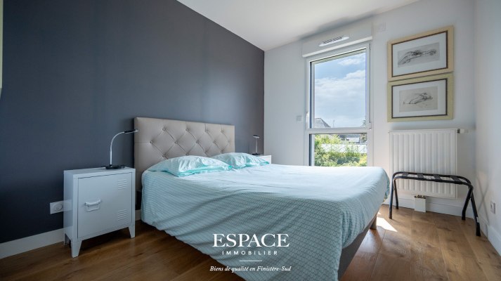 Rare à la vente - Corniche, Concarneau - 3 pièces avec intérieur soigné, terrasse et garage à 100 m de la mer.