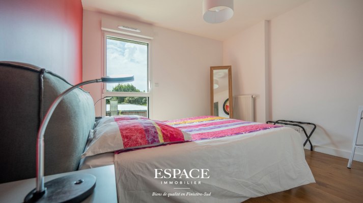 Rare à la vente - Corniche, Concarneau - 3 pièces avec intérieur soigné, terrasse et garage à 100 m de la mer.