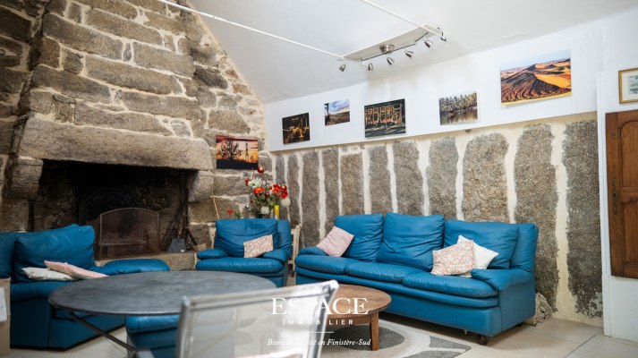 A vendre à Trégunc près des plages - charme breton - pierres anciennes et jardin paysager de 4 320 m²