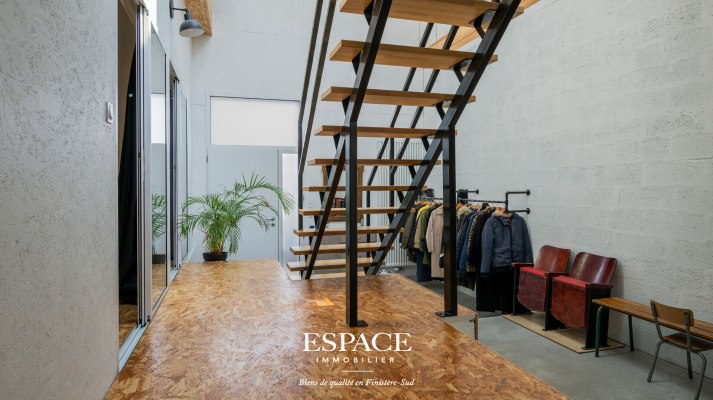 CONCARNEAU CENTRE-VILLE - MAISON ESPRIT LOFT DE 200 M2 AVEC TERRASSE ET GARAGE