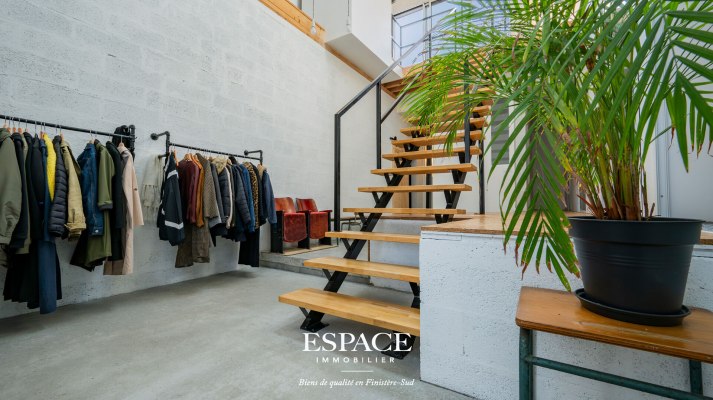 CONCARNEAU CENTRE-VILLE - MAISON ESPRIT LOFT DE 200 M2 AVEC TERRASSE ET GARAGE