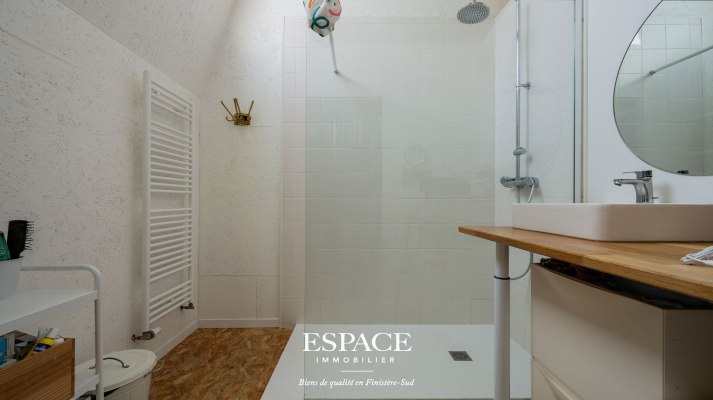 CONCARNEAU CENTRE-VILLE - MAISON ESPRIT LOFT DE 200 M2 AVEC TERRASSE ET GARAGE