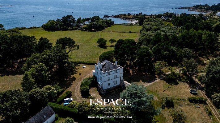 Concarneau - un écrin de nature en bord de mer - une demeure de charme à réinventer