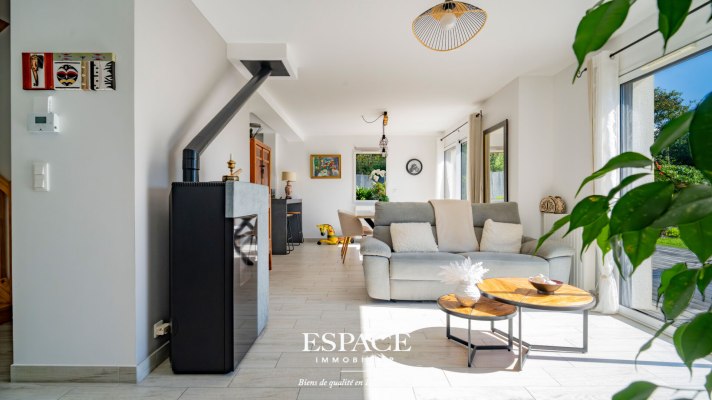 A vendre à Concarneau - contemporaine lumineuse et fonctionnelle de 2017 à deux pas de la voie verte