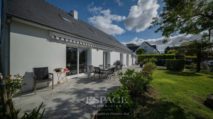 Concarneau Les Sables Blancs : maison contemporaine, volumes et proximité du littoral