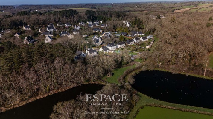 A vendre à Riec sur Belon maison avec dépendance et grand garage