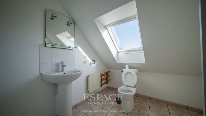 A vendre à Riec sur Belon maison avec dépendance et grand garage