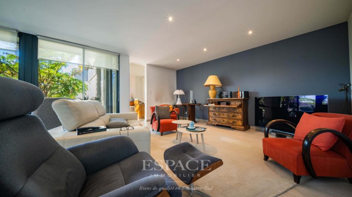 Concarneau - centre-ville à pied - maison entièrement de plain-pied - garage / atelier exceptionnel de 160 m²