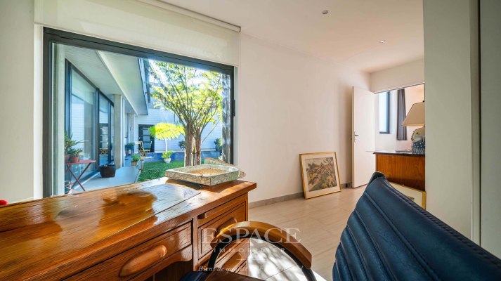 Concarneau - centre-ville à pied - maison entièrement de plain-pied - garage / atelier exceptionnel de 160 m²