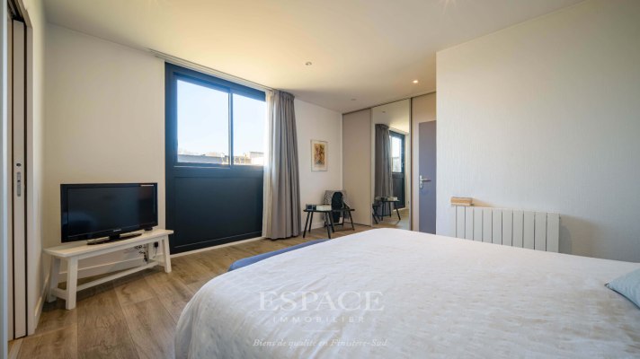 Concarneau - centre-ville à pied - maison entièrement de plain-pied - garage / atelier exceptionnel de 160 m²