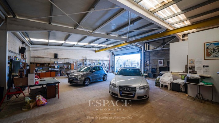 Concarneau - centre-ville à pied - maison entièrement de plain-pied - garage / atelier exceptionnel de 160 m²