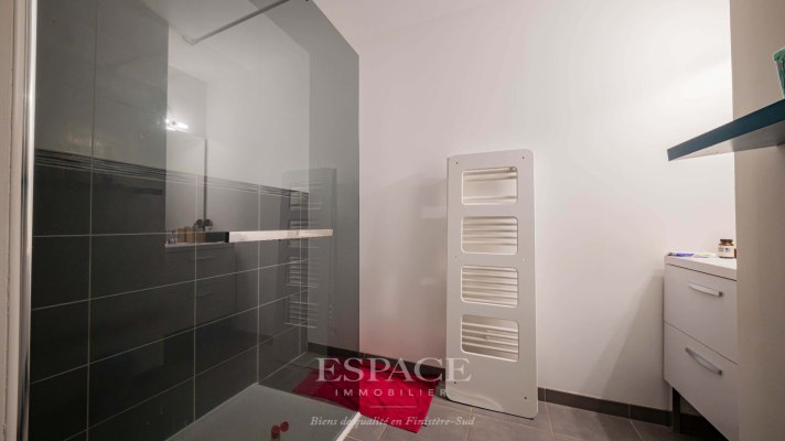 Concarneau arrière Corniche - appartement 4 pièces de 82.20 m² avec balcon, garage et parking privatif