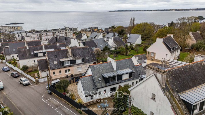 A vendre à Concarneau les Sables Blancs maison rénovée avec jardins