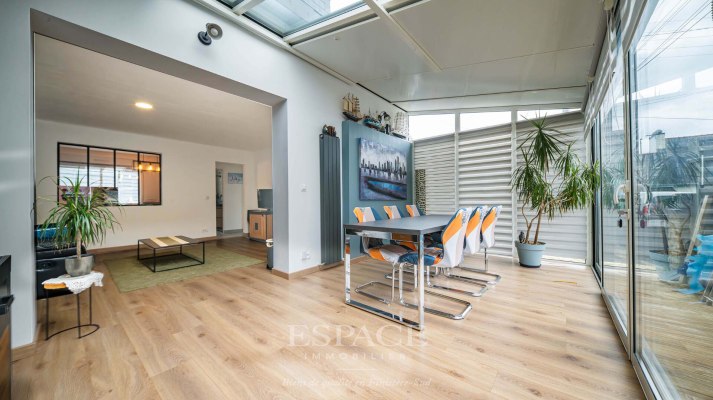 A vendre à Concarneau les Sables Blancs maison rénovée avec jardins