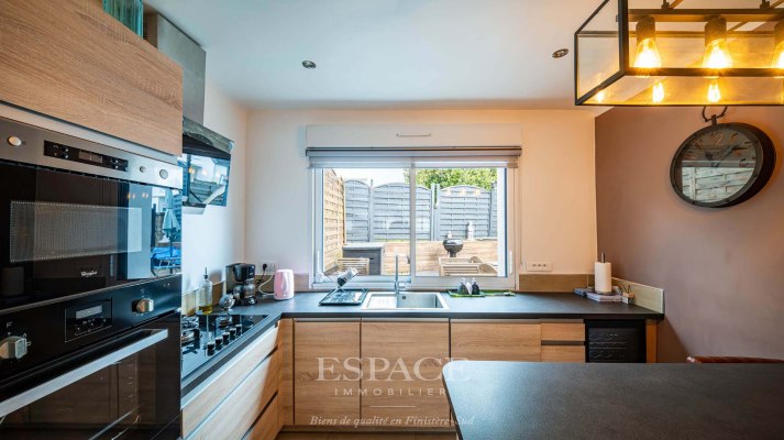 A vendre à Concarneau les Sables Blancs maison rénovée avec jardins