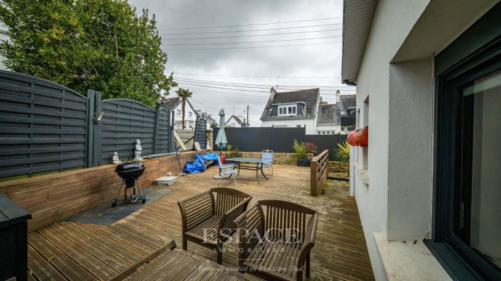 A vendre à Concarneau les Sables Blancs maison rénovée avec jardins