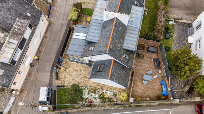 A vendre à Concarneau les Sables Blancs maison rénovée avec jardins