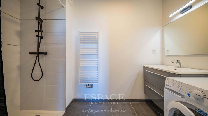 À vendre à Concarneau près des commerces : appartement 2 pièces récent avec balcon et stationnement