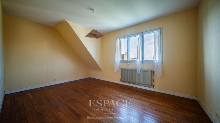 A vendre maison à fort potentiel près du bord de mer, quartier prisé de la Corniche à Concarneau