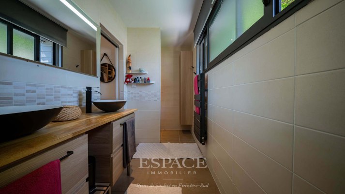 Maison Gouesnach 6 pièce(s) 181 m2