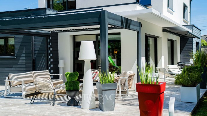 Maison Gouesnach 6 pièce(s) 181 m2