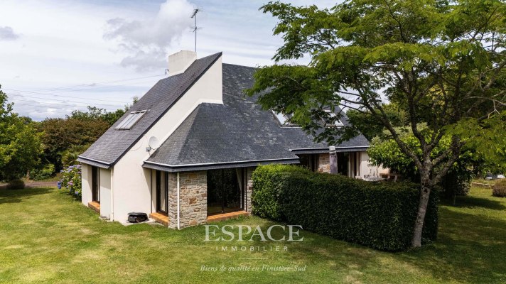 Maison d'architecte au coeur d'un parc paysager de 4 775 m² à vendre à Concarneau