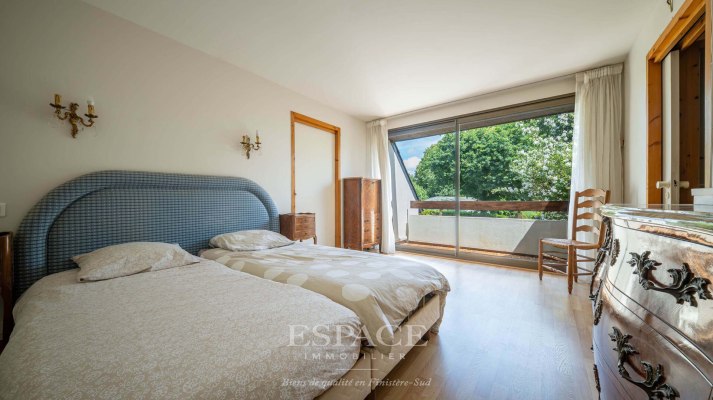 Maison d'architecte au coeur d'un parc paysager de 4 775 m² à vendre à Concarneau